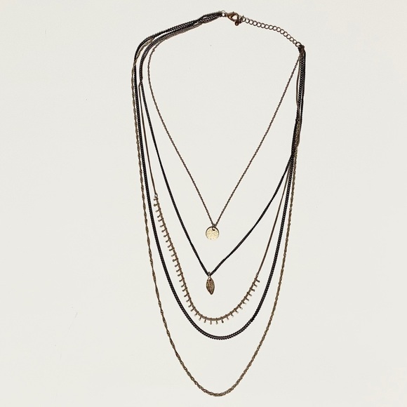 ✨2/$20 🍃Layered Gold & Black Necklace - Picture 1 of 3